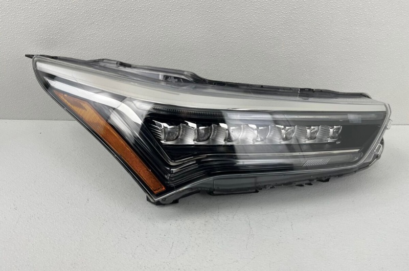 Запчасть фара передняя правая Acura RDX 33100-TJB-A21 Б/У Фара передняя правая Acura RDX 33100-TJB-A21 Б/У