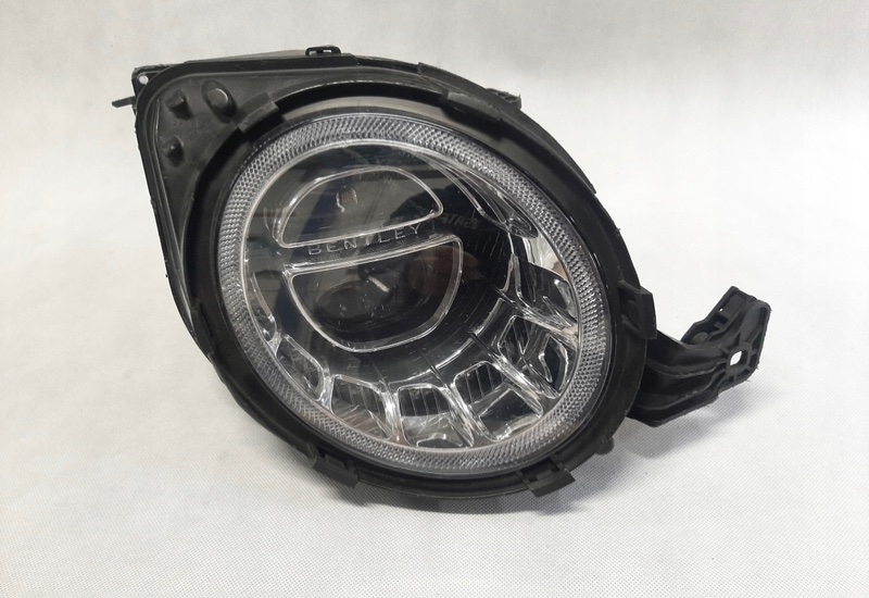 Фара передняя правая Bentley Bentayga 36A941006F Б/У