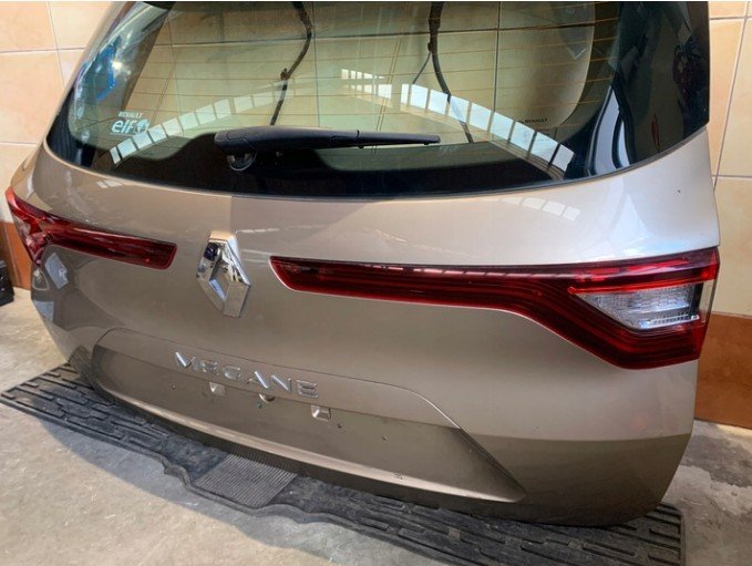 Крышка багажника задняя Renault Megane 4