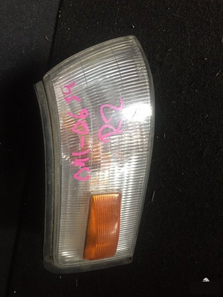Габарит правый MAZDA FAMILIA контрактная