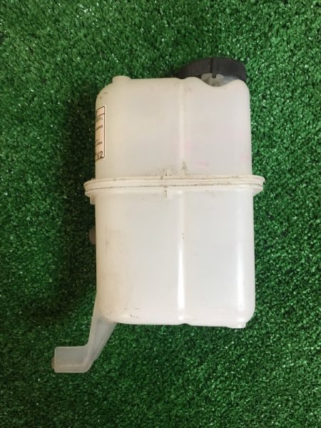 Бачок инвертора передний TOYOTA PRIUS ZVW30 2ZR-FXE