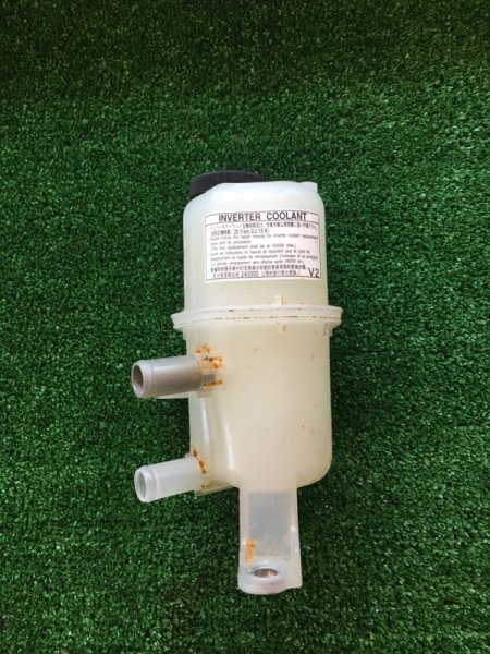 Бачок инвертора Prius 2010 ZVW30 2ZR-FXE Бачок инвертора Prius 2010 ZVW30 2ZR-FXE