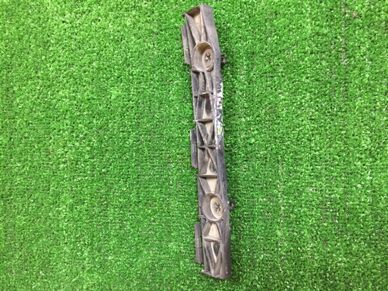 Крепление бампера заднее правое LEXUS IS250 GSE20 4GRFSE 52157-53040 контрактная