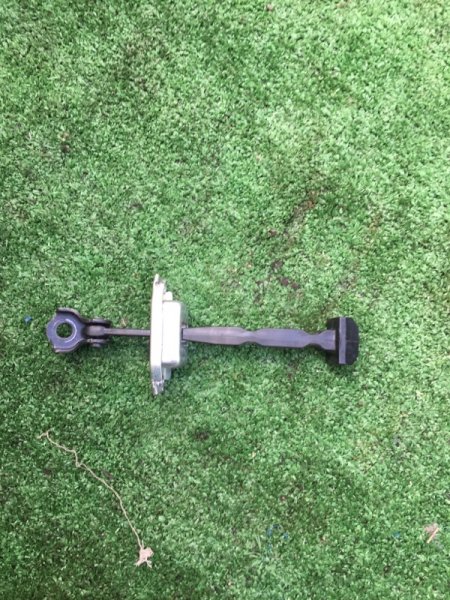 Ограничитель двери передний левый Note 2013 E-12 HR12DDR