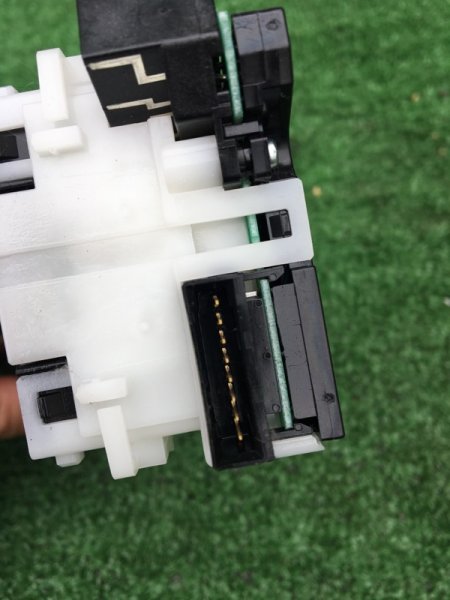 Блок подрулевых переключателей левый X-Trail 2009 NT-31 MR20DE Блок подрулевых переключателей левый X-Trail 2009 NT-31 MR20DE