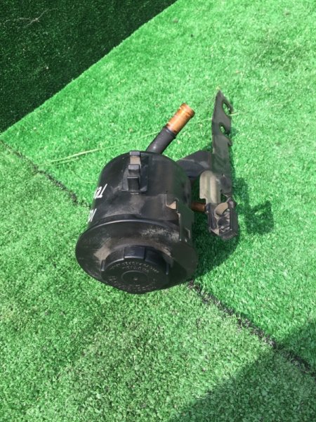 Бачок гидроусилителя Terrano 2002 LR50 VG33 Бачок гидроусилителя Terrano 2002 LR50 VG33