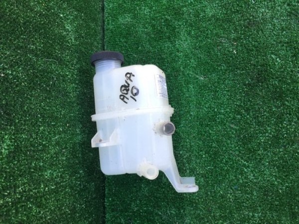 Бачок инвертора Toyota Aqua 2012 Nhp-10 1NZFXE контрактная