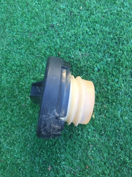 Пробка бензобака Prius NHW20 1NZFXE