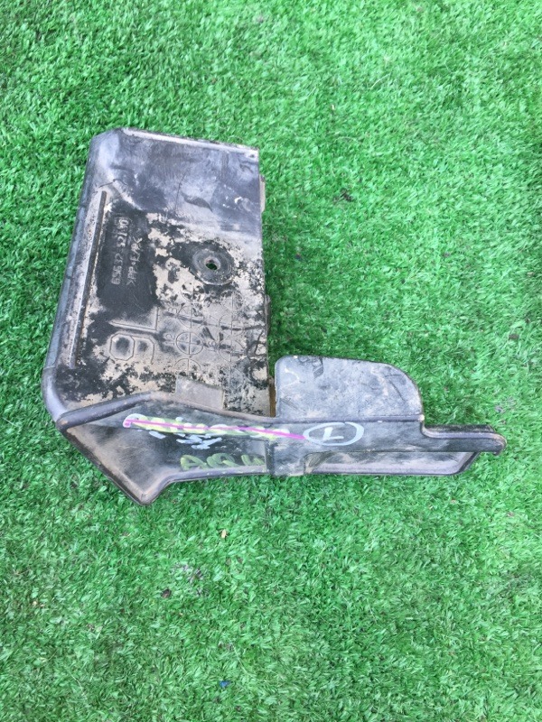 Запчасть брызговик задний левый Toyota Aqua 2012 Nhp-10 1NZFXE контрактная Брызговик задний левый Toyota Aqua 2012 Nhp-10 1NZFXE контрактная