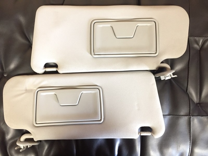 Запчасть козырек солнцезащитный Mitsubishi Outlander 2007 CW6W 6B31 контрактная Козырек солнцезащитный Mitsubishi Outlander 2007 CW6W 6B31 контрактная