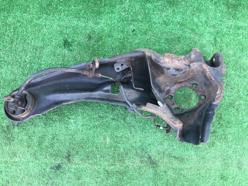 Рычаг задний левый Outlander 2007 CW6W 6B31 Рычаг задний левый Outlander 2007 CW6W 6B31