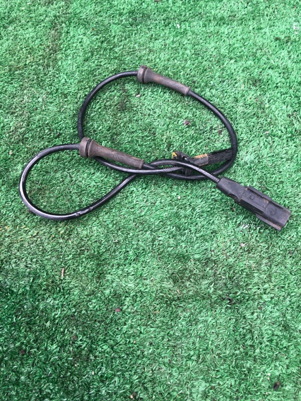 Запчасть датчик abs передний правый Nissan Note 2013 E-12 HR12DDR 47910-1HA0A контрактная Датчик abs передний правый Nissan Note 2013 E-12 HR12DDR 47910-1HA0A контрактная