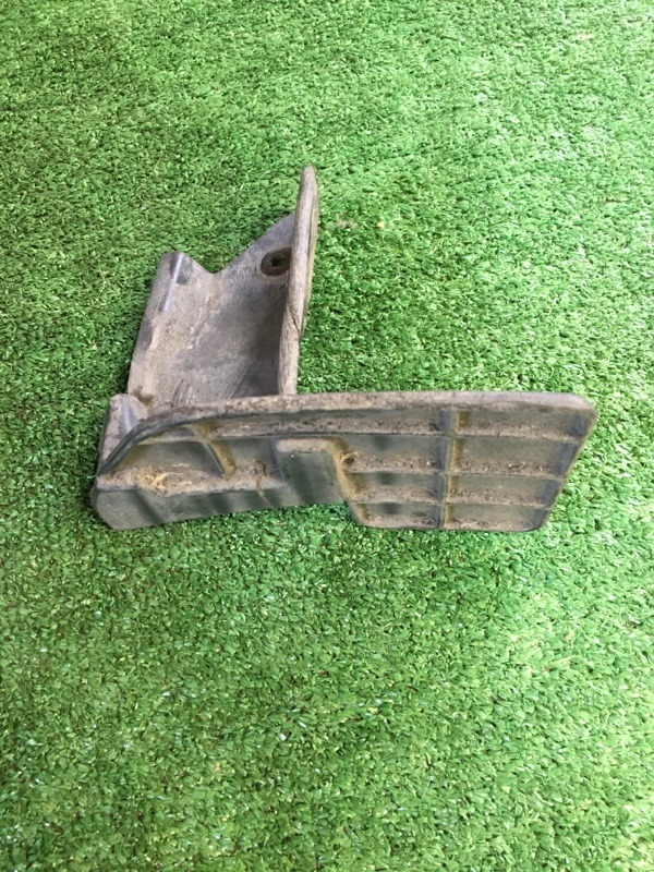 Брызговик задний правый Toyota Prius NHW20 1NZFXE Брызговик задний правый Toyota Prius NHW20 1NZFXE