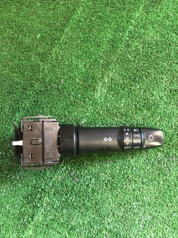 Запчасть блок подрулевых переключателей правый Mitsubishi Outlander 2007 CW6W 6B31 контрактная Блок подрулевых переключателей правый Mitsubishi Outlander 2007 CW6W 6B31 контрактная