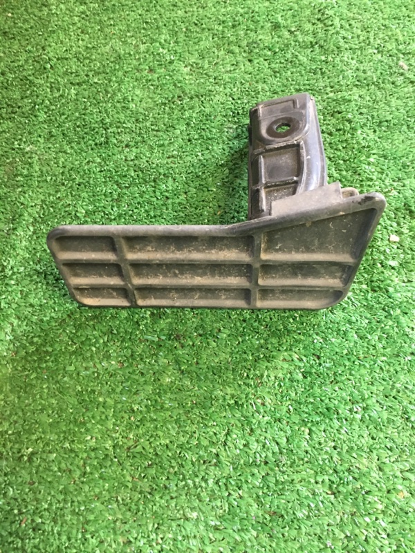 Брызговик задний правый Toyota Corolla Axio NZE 144 1NZ-FE Брызговик задний правый Toyota Corolla Axio NZE 144 1NZ-FE