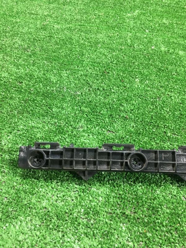 Крепление бампера заднее правое Corolla Fielder 2008 ZRE 142 2ZR-FE