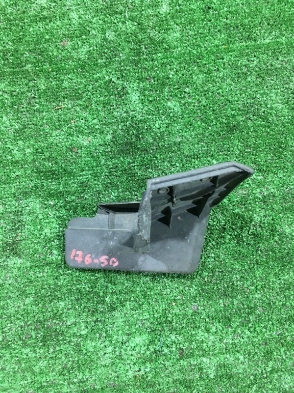 Брызговик задний левый Toyota Aqua Nhp-10 1NZFXE Брызговик задний левый Toyota Aqua Nhp-10 1NZFXE