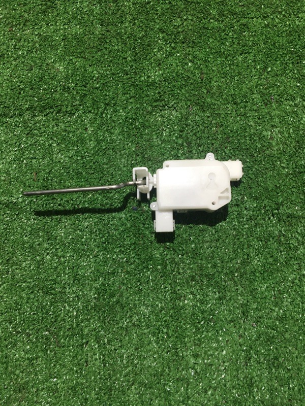 Замок лючка бензобака Insight 2009 ZE2 LDA Замок лючка бензобака Insight 2009 ZE2 LDA