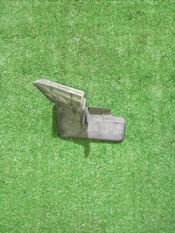 Брызговик задний правый Toyota Aqua Nhp-10 1NZFXE Брызговик задний правый Toyota Aqua Nhp-10 1NZFXE