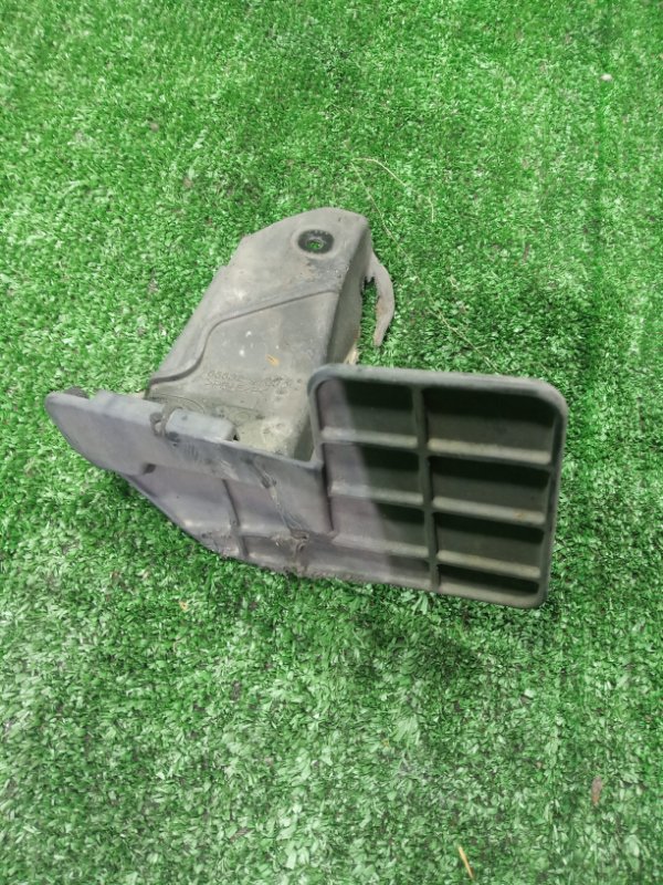 Брызговик задний левый Toyota Prius NHW20 1NZFXE