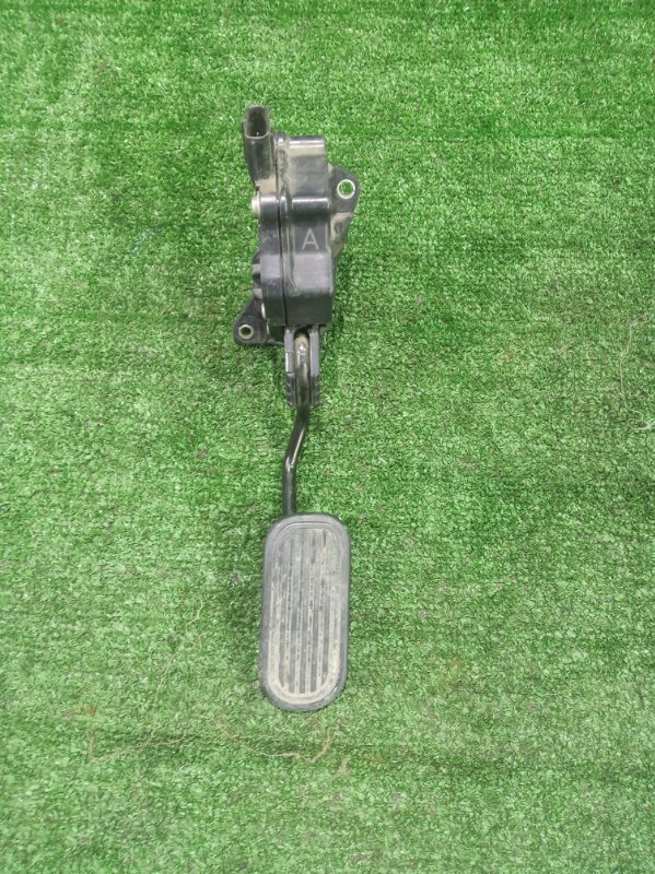 Запчасть педаль подачи топлива LEXUS IS250 GSE20 4GRFSE 78110-53010 Б/У Педаль подачи топлива LEXUS IS250 GSE20 4GRFSE 78110-53010 Б/У