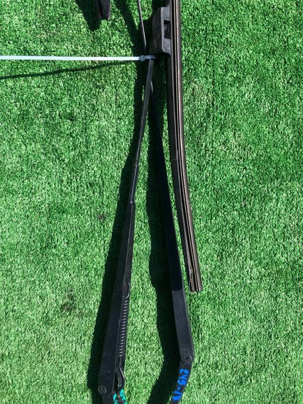 Дворник Nissan Note E-12 HR12DDR Дворник Nissan Note E-12 HR12DDR