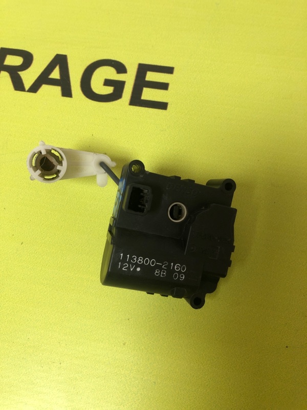 Запчасть сервопривод заслонок печки Mitsubishi PAJERO V73W MR500663 контрактная Сервопривод заслонок печки Mitsubishi PAJERO V73W MR500663 контрактная