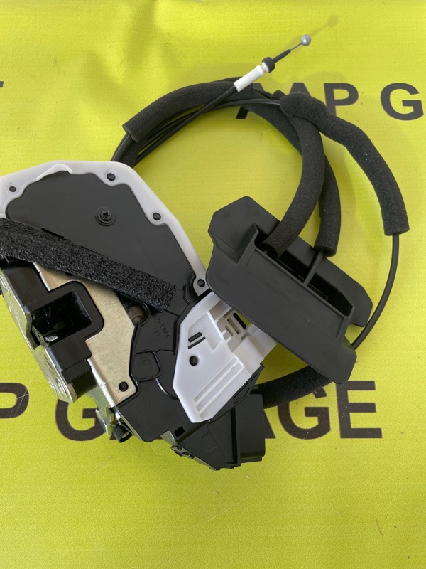 Замок двери передний левый INFINITI QX70/FX S51 Замок двери передний левый INFINITI QX70/FX S51