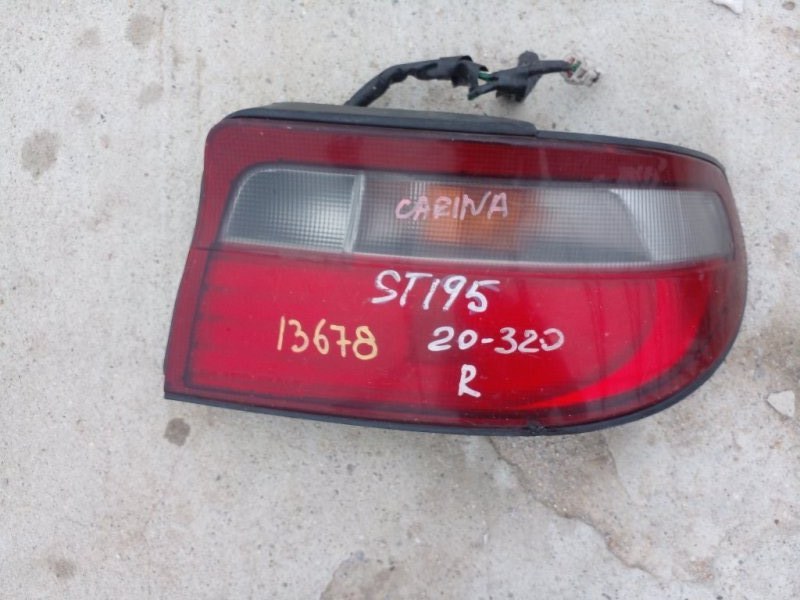 Стоп-сигнал Toyota Carina ST195 4SFE 1992 задний правый