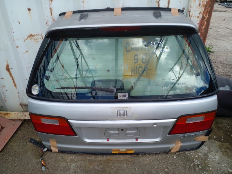 Дверь багажника Honda Orthia EL2 задняя