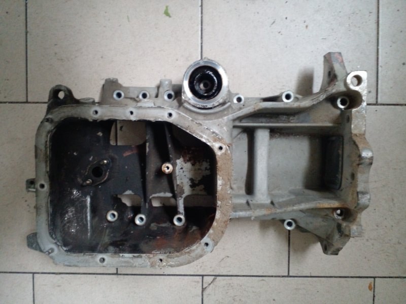 Поддон Toyota Funcargo NCP20 2NZFE 1999 передний