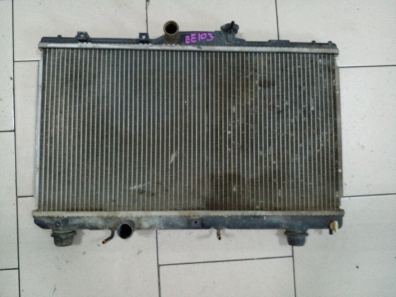 Радиатор охлаждения двигателя Toyota Sprinter EE103 5EFE 1992 передний