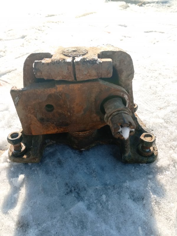 КРЕПЛЕНИЕ РЕССОРЫ GIGA 1994-2006 CXG71X 10PD-1