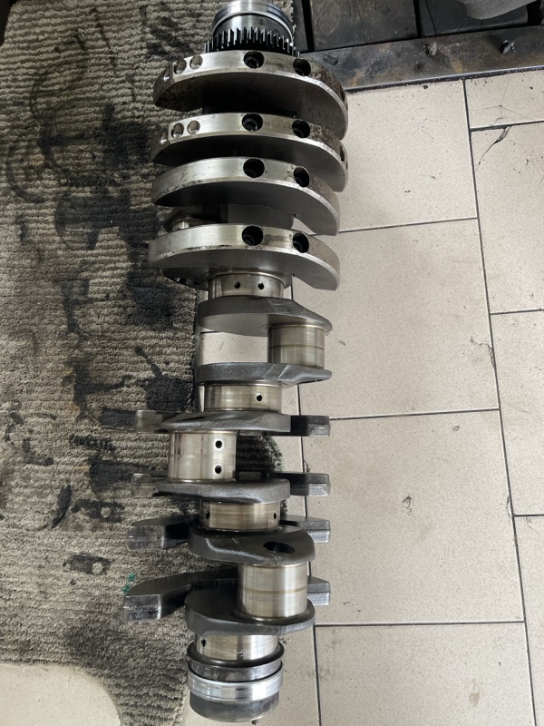 Коленвал передний GIGA 1994-2006 CXG71X 10PD1