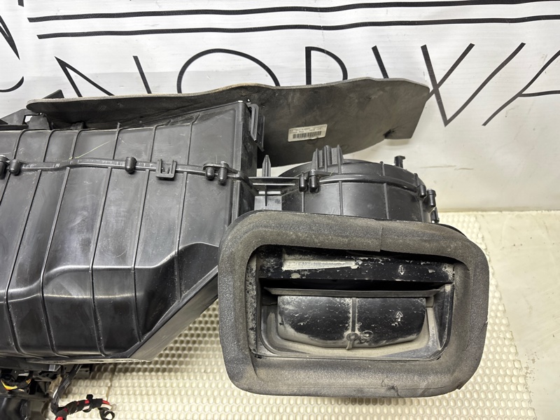 Отопитель в сборе (печка) A6 C7 2015 Отопитель в сборе (печка) A6 C7 2015