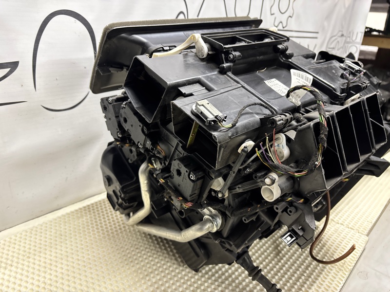 Отопитель в сборе (печка) A6 C7 2015 Отопитель в сборе (печка) A6 C7 2015