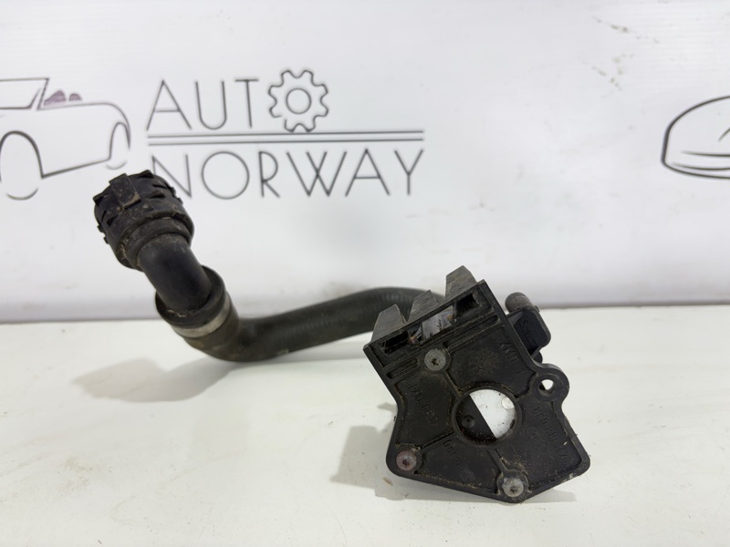 Запчасть патрубки системы охлаждения AUDI A4 B8 2012 CJC 2.0 tdi 8K0819342J Б/У Патрубки системы охлаждения AUDI A4 B8 2012 CJC 2.0 tdi 8K0819342J Б/У