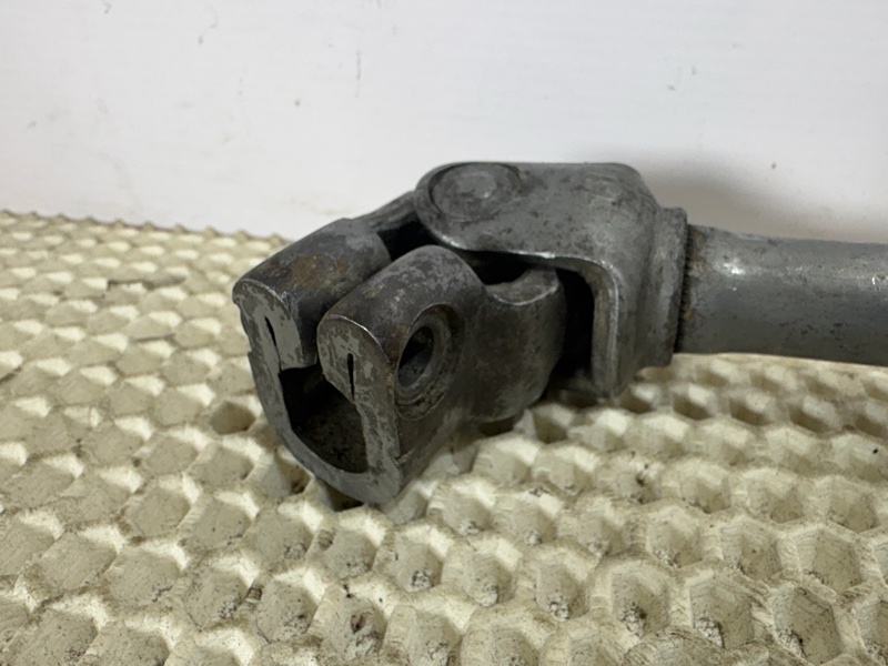 Рулевой карданчик A4 B8 2011 Рулевой карданчик A4 B8 2011