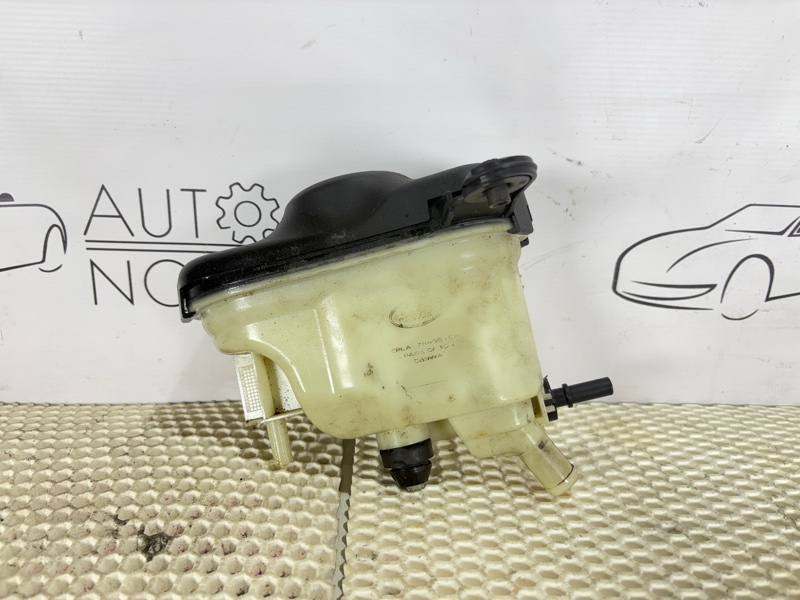 Запчасть бачок гидроусилителя Land Rover Range Rover Sport 2016 L494 CPLA7H496CB Б/У Бачок гидроусилителя Land Rover Range Rover Sport 2016 L494 CPLA7H496CB Б/У