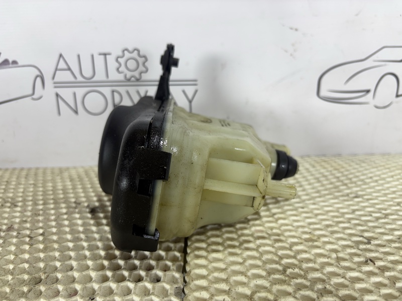 Бачок гидроусилителя Land Rover Range Rover Sport L494 Бачок гидроусилителя Land Rover Range Rover Sport L494