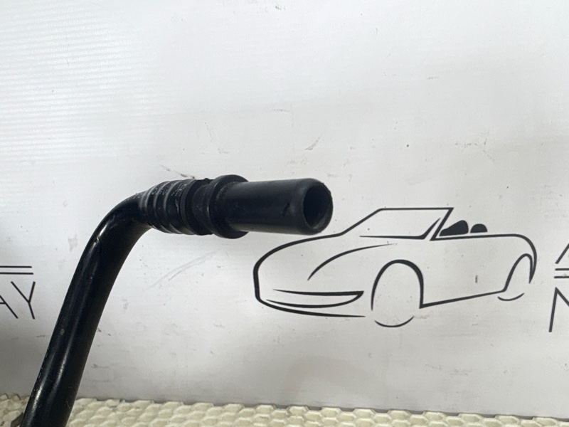 Патрубок системы охлаждения Range Rover Sport 2016 L494 Патрубок системы охлаждения Range Rover Sport 2016 L494