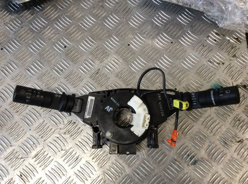Переключатель подрулевой (стрекоза) Nissan Qashqai 2009 1 25560JD003 Б/У