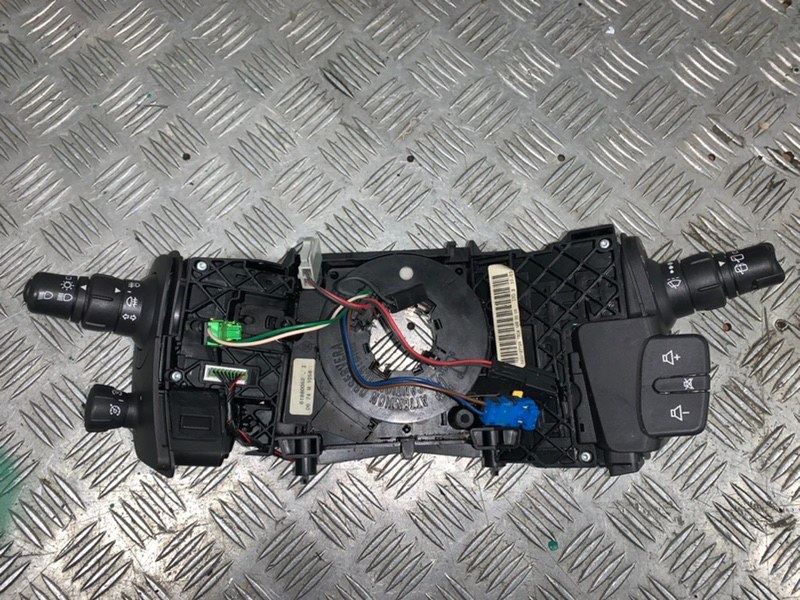 Переключатель подрулевой (стрекоза) Renault Scenic 2006 8200127728 Б/У