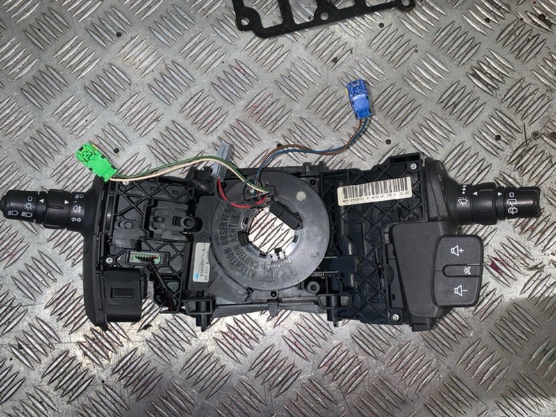 Переключатель подрулевой (стрекоза) Renault Scenic 2004 8200127727 Б/У