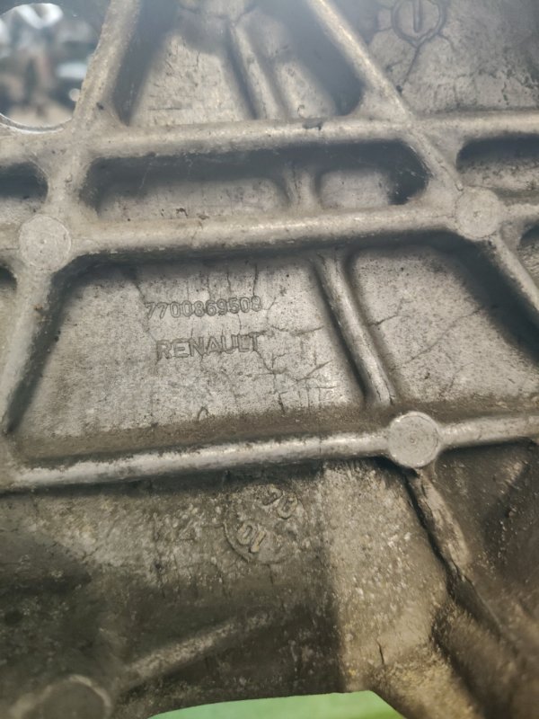 Кожух ГРМ Renault Logan