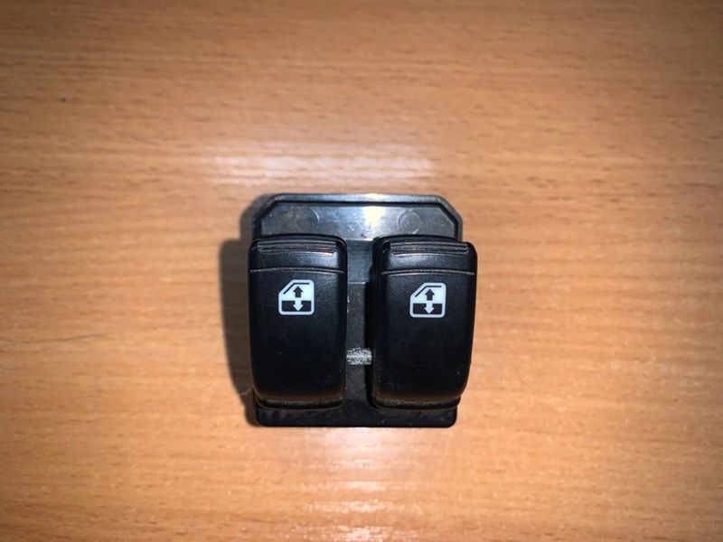 Блок управления стеклоподъемниками Chevrolet Aveo 202005062 Б/У