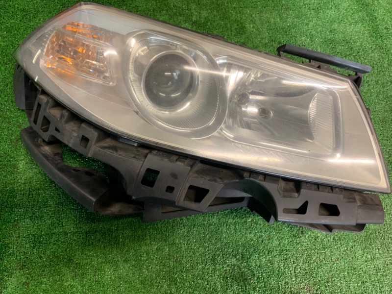 Фара правая Renault Megane 2010 7701063220 Б/У
