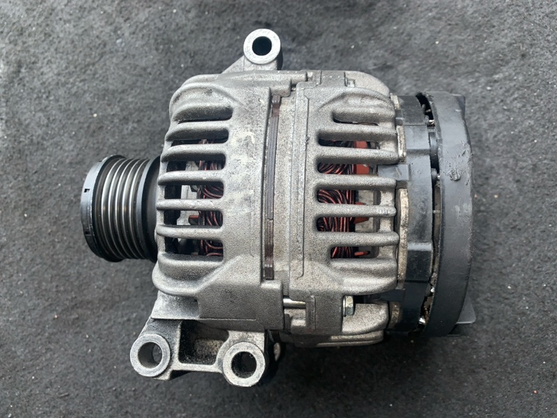 Запчасть генератор Renault Megane 7711497138 Б/У Генератор Renault Megane 7711497138 Б/У