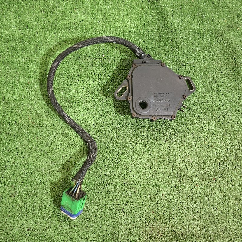 Датчик положения селектора АКПП Renault Megane CMF930400 Б/У