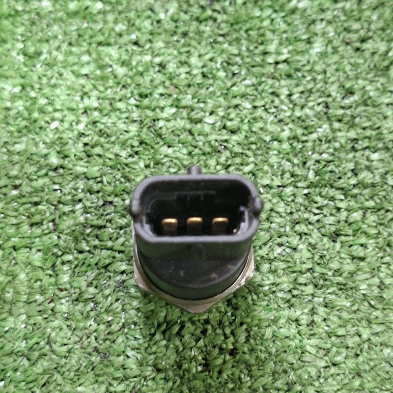 Датчик давления топлива Kangoo